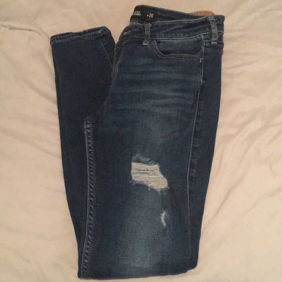 A pair of blue ripped skinny jeans! - Picture 1 of 2